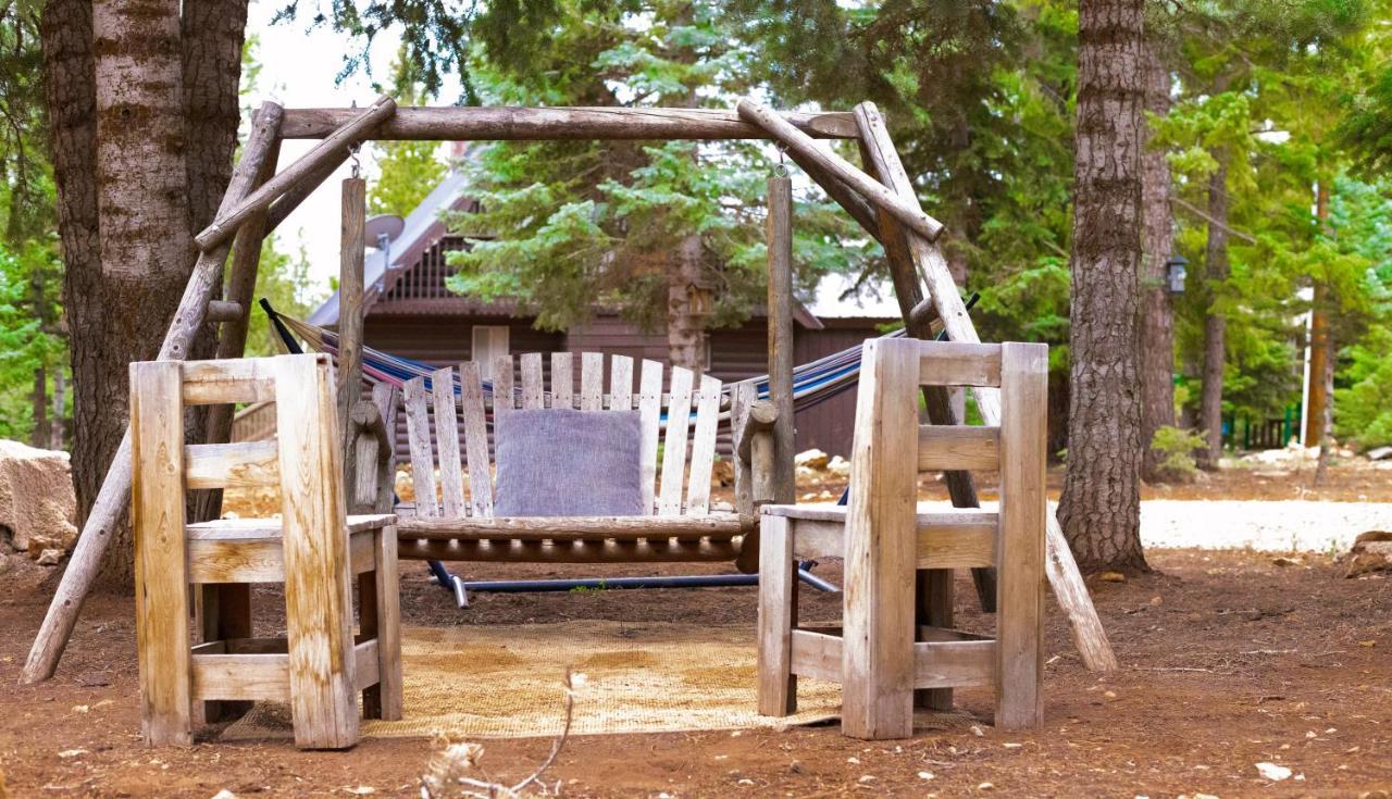 Charming Blue Farmhouse Cabin Duck Creek Village Esterno foto
